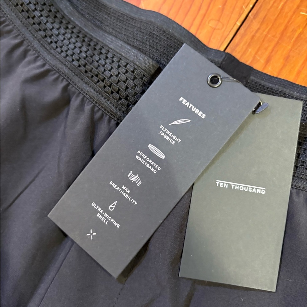 Ten Thousand Session Short Ultra-light Running Workout 7in NoLiner BLACK Large - Picture 3 of 6